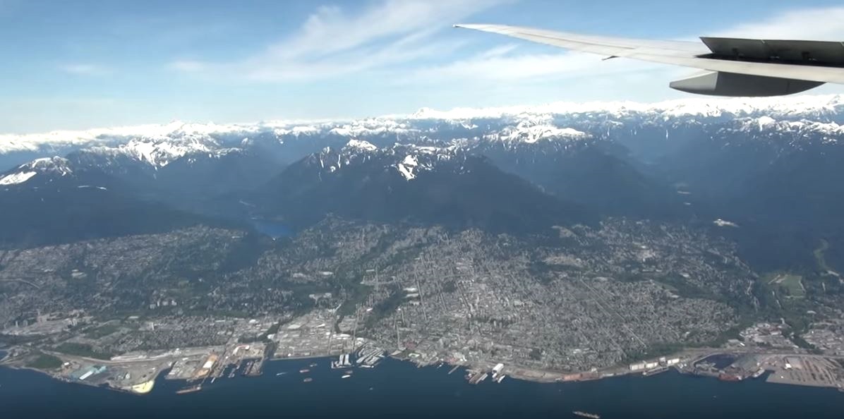 01-plain-taking-off-from-vancouver